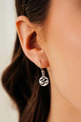 Earrings Simplicity Little Om