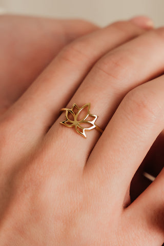 Ring Simplicity Little Lotus