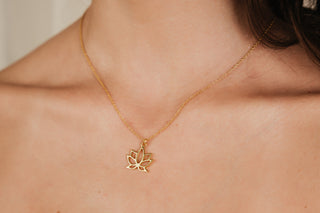 Necklace Simplicity Great Lotus