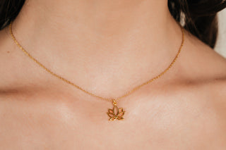 Necklace Simplicity Little Lotus