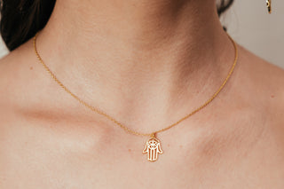 Necklace Simplicity Little Khamsa