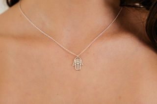 Necklace Simplicity Little Khamsa